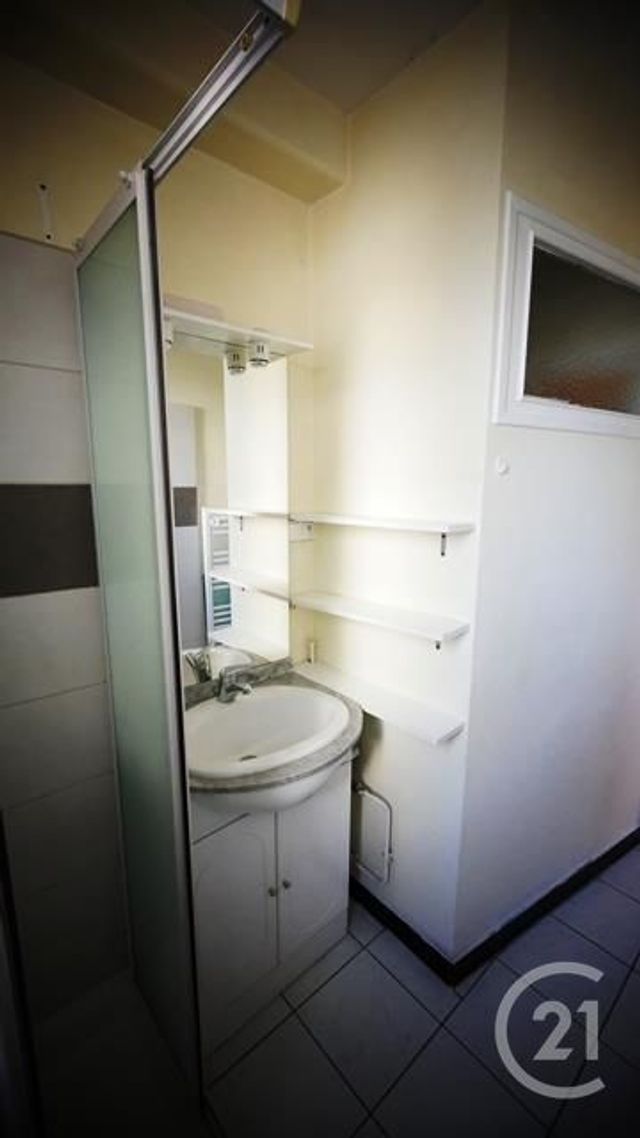 Appartement F4 à vendre - 3 pièces - 67.0 m2 - BOURG EN BRESSE - 01 - RHONE-ALPES - Century 21 Agence Immobilière Du Centre Appartement F4 à vendre - 3 pièces - 67.0 m2 - BOURG EN BRESSE - 01 - RHONE-ALPES - Century 21 Agence Immobilière Du Centre