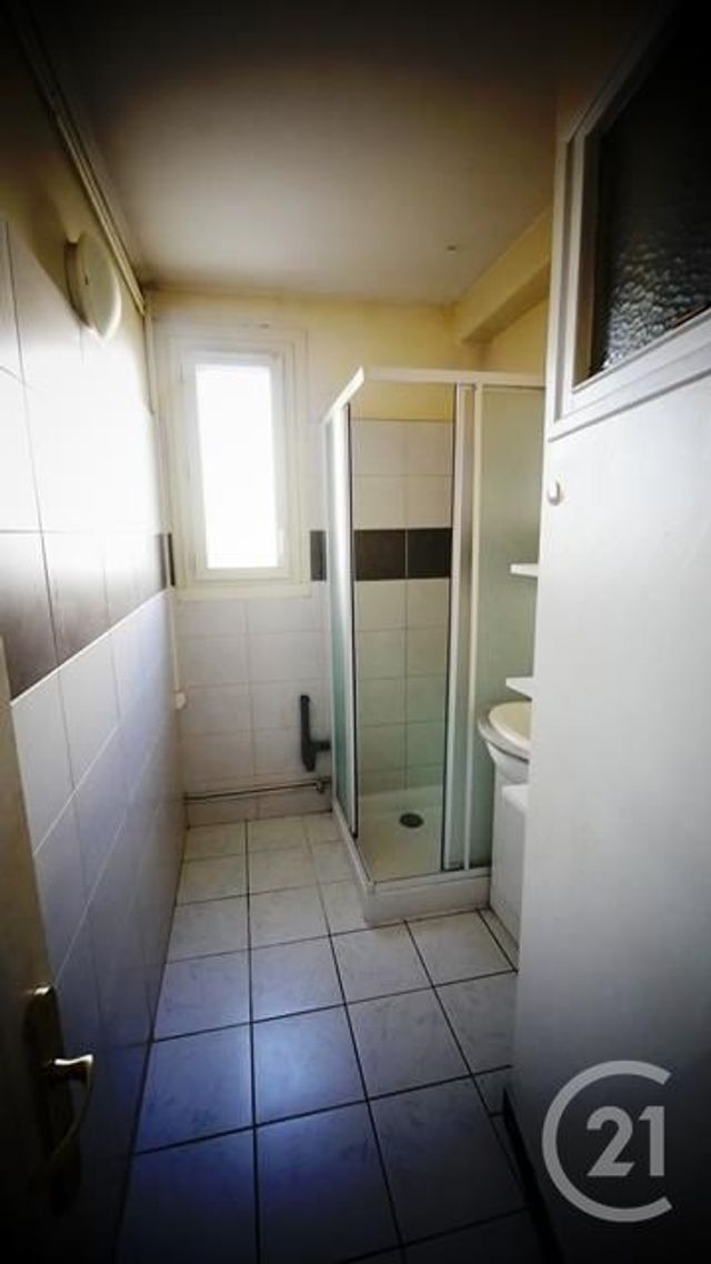 Appartement F4 à vendre - 3 pièces - 67.0 m2 - BOURG EN BRESSE - 01 - RHONE-ALPES - Century 21 Agence Immobilière Du Centre Appartement F4 à vendre - 3 pièces - 67.0 m2 - BOURG EN BRESSE - 01 - RHONE-ALPES - Century 21 Agence Immobilière Du Centre