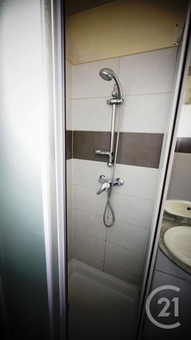 Appartement F4 à vendre - 3 pièces - 67.0 m2 - BOURG EN BRESSE - 01 - RHONE-ALPES - Century 21 Agence Immobilière Du Centre Appartement F4 à vendre - 3 pièces - 67.0 m2 - BOURG EN BRESSE - 01 - RHONE-ALPES - Century 21 Agence Immobilière Du Centre