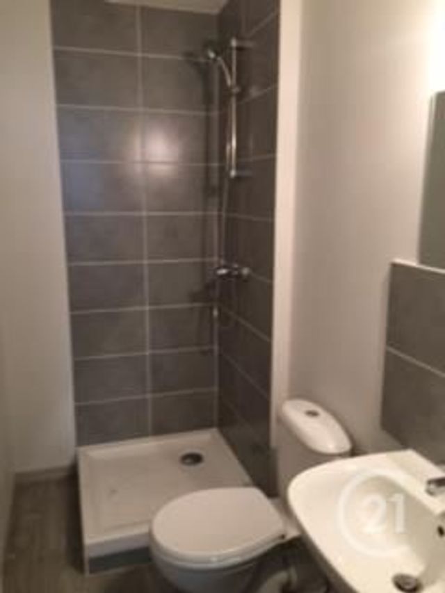 Appartement F1 à vendre - 1 pièce - 30.65 m2 - BOURG EN BRESSE - 01 - RHONE-ALPES - Century 21 Agence Immobilière Du Centre Appartement F1 à vendre - 1 pièce - 30.65 m2 - BOURG EN BRESSE - 01 - RHONE-ALPES - Century 21 Agence Immobilière Du Centre