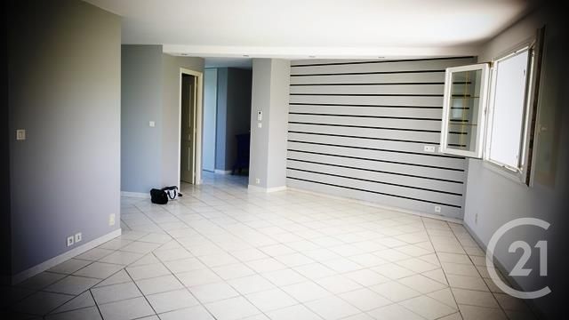 Afficher la photo en grand maison à vendre - 4 pièces - 118.0 m2 - CRAS SUR REYSSOUZE - 01 - RHONE-ALPES - Century 21 Agence Immobilière Du Centre