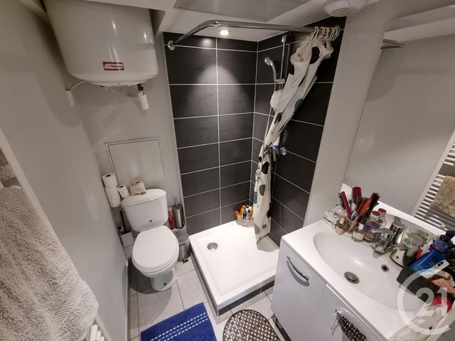 Afficher la photo en grand Appartement T1 à vendre - 1 pièce - 19.0 m2 - BOURG EN BRESSE - 01 - RHONE-ALPES - Century 21 Agence Immobilière Du Centre