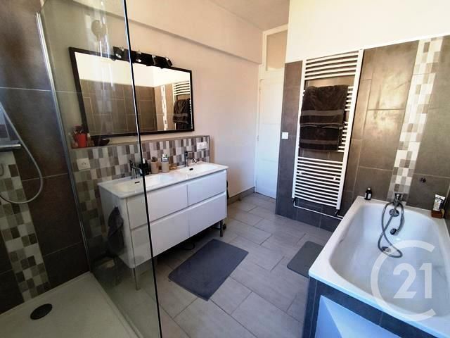 Appartement F3 à vendre - 3 pièces - 109.94 m2 - BOURG EN BRESSE - 01 - RHONE-ALPES - Century 21 Agence Immobilière Du Centre