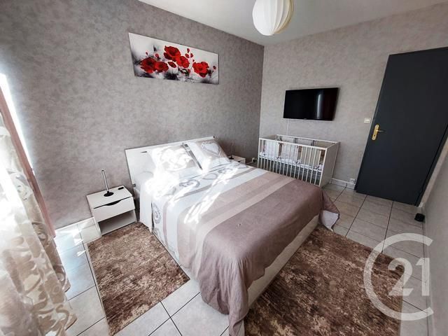 Afficher la photo en grand Appartement F4 à vendre - 4 pièces - 86.43 m2 - BOURG EN BRESSE - 01 - RHONE-ALPES - Century 21 Agence Immobilière Du Centre