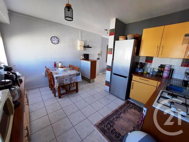 Afficher la photo en grand Appartement F4 à vendre - 4 pièces - 86.43 m2 - BOURG EN BRESSE - 01 - RHONE-ALPES - Century 21 Agence Immobilière Du Centre