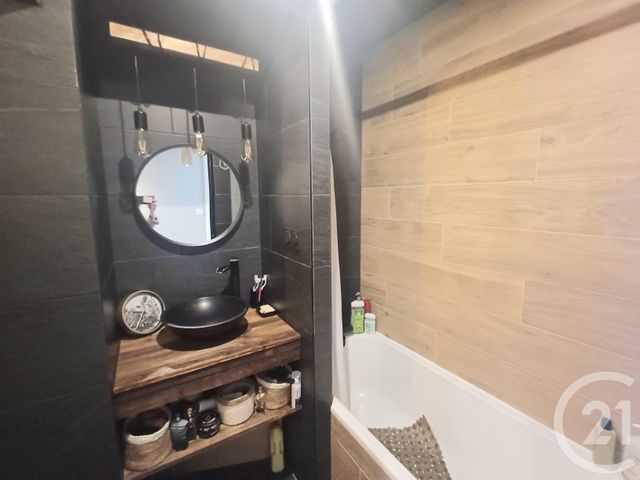 Appartement F4 à vendre - 5 pièces - 102.4 m2 - BOURG EN BRESSE - 01 - RHONE-ALPES - Century 21 Agence Immobilière Du Centre