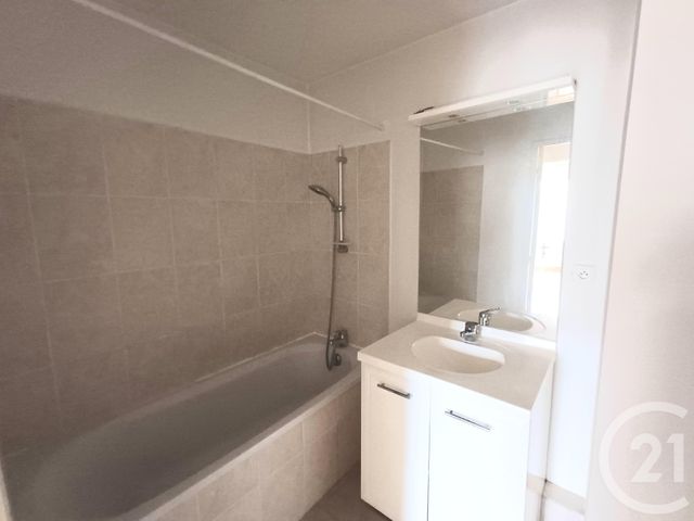 Appartement T3 à vendre - 3 pièces - 65.0 m2 - BOURG EN BRESSE - 01 - RHONE-ALPES - Century 21 Agence Immobilière Du Centre