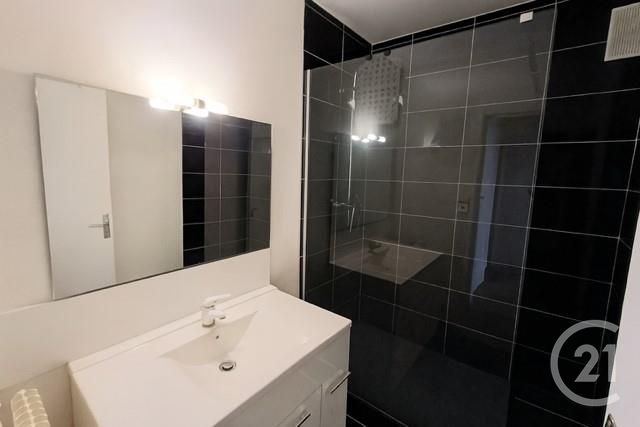 Appartement T3 à vendre - 3 pièces - 67.22 m2 - BOURG EN BRESSE - 01 - RHONE-ALPES - Century 21 Agence Immobilière Du Centre