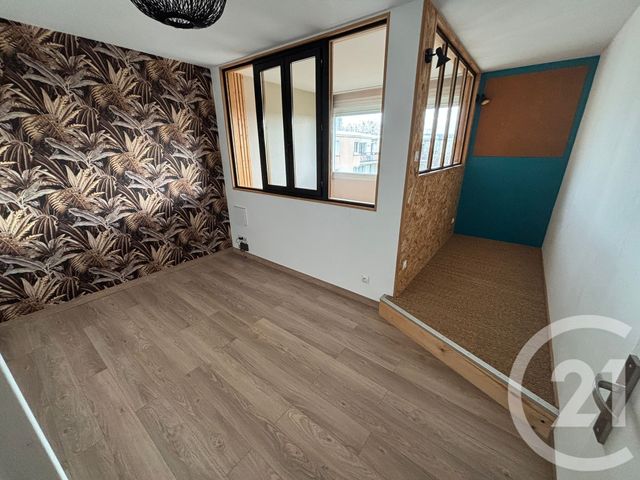 Appartement F4 à louer - 5 pièces - 102.4 m2 - BOURG EN BRESSE - 01 - RHONE-ALPES - Century 21 Agence Immobilière Du Centre