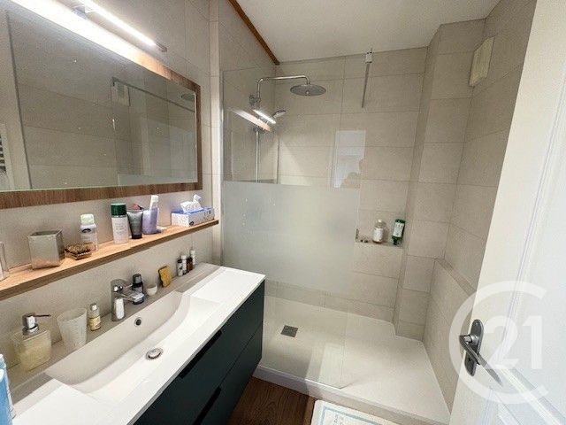 Appartement F3 à vendre - 3 pièces - 70.0 m2 - BOURG EN BRESSE - 01 - RHONE-ALPES - Century 21 Agence Immobilière Du Centre