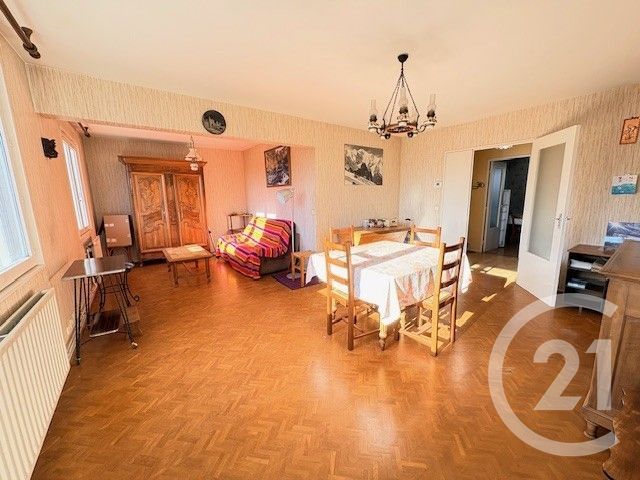 Appartement T4 à vendre PERONNAS