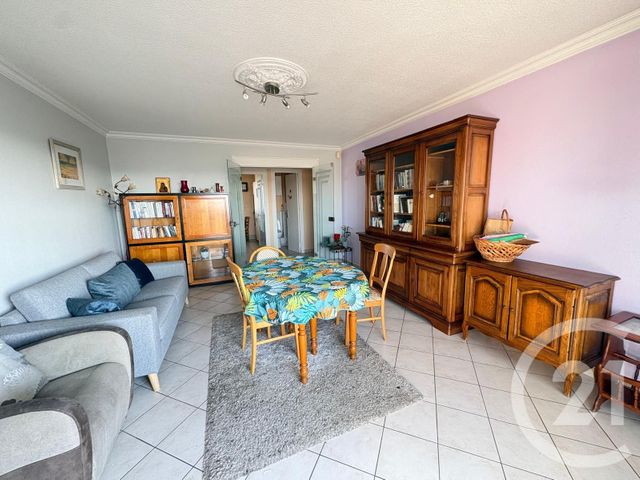 Appartement F4 à vendre - 4 pièces - 83.23 m2 - BOURG EN BRESSE - 01 - RHONE-ALPES - Century 21 Agence Immobilière Du Centre