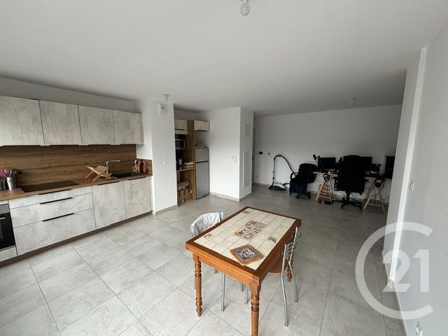 Appartement F2 à louer - 2 pièces - 52.7 m2 - BOURG EN BRESSE - 01 - RHONE-ALPES - Century 21 Agence Immobilière Du Centre