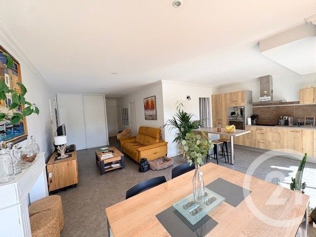 Appartement T3 à vendre - 3 pièces - 74.0 m2 - BOURG EN BRESSE - 01 - RHONE-ALPES - Century 21 Agence Immobilière Du Centre