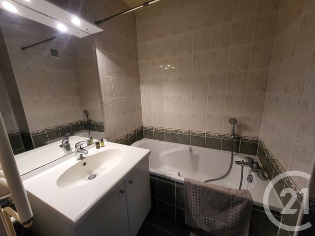 Appartement F3 à vendre - 3 pièces - 61.34 m2 - BOURG EN BRESSE - 01 - RHONE-ALPES - Century 21 Agence Immobilière Du Centre
