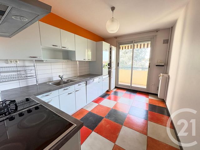 Appartement F2 à vendre - 2 pièces - 61.77 m2 - BOURG EN BRESSE - 01 - RHONE-ALPES - Century 21 Agence Immobilière Du Centre