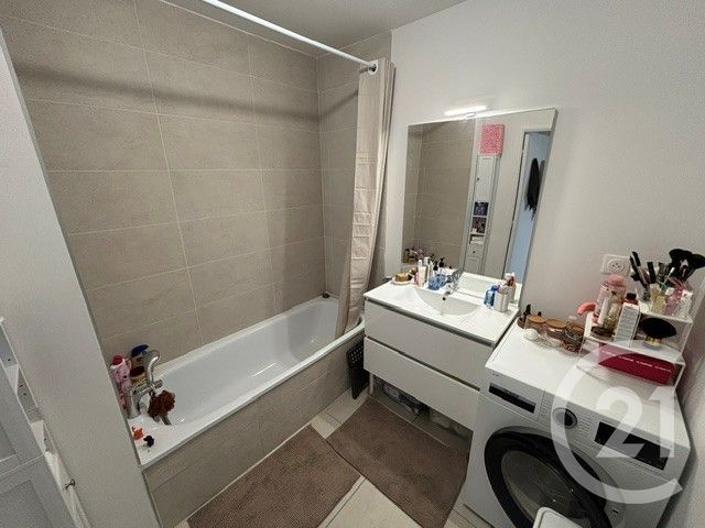 Appartement T3 à louer - 3 pièces - 59.66 m2 - BOURG EN BRESSE - 01 - RHONE-ALPES - Century 21 Agence Immobilière Du Centre