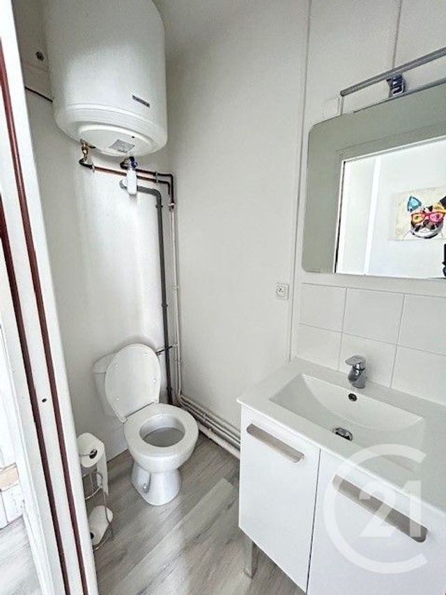 Appartement Studio à louer - 1 pièce - 22.45 m2 - BOURG EN BRESSE - 01 - RHONE-ALPES - Century 21 Agence Immobilière Du Centre