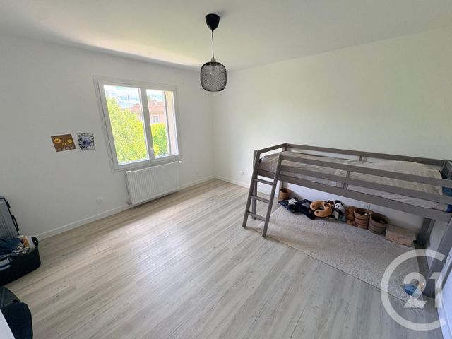 maison à louer - 5 pièces - 180.0 m2 - ST DENIS LES BOURG - 01 - RHONE-ALPES - Century 21 Agence Immobilière Du Centre