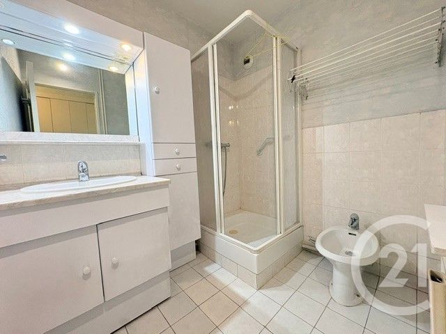 Appartement T4 à vendre - 4 pièces - 76.59 m2 - BOURG EN BRESSE - 01 - RHONE-ALPES - Century 21 Agence Immobilière Du Centre