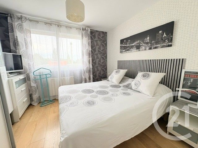 Appartement T4 à vendre - 4 pièces - 87.8 m2 - BOURG EN BRESSE - 01 - RHONE-ALPES - Century 21 Agence Immobilière Du Centre