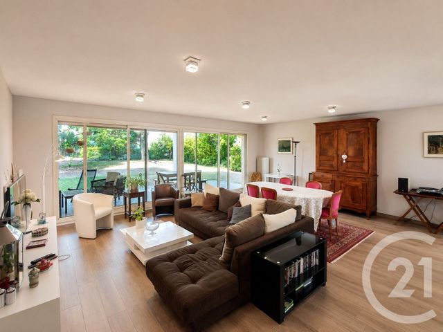 Appartement T4 à vendre - 5 pièces - 155.34 m2 - BOURG EN BRESSE - 01 - RHONE-ALPES - Century 21 Agence Immobilière Du Centre
