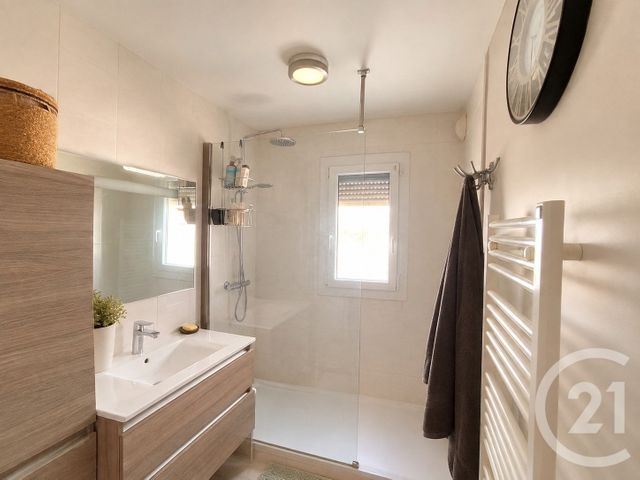 Appartement T3 à vendre - 3 pièces - 64.79 m2 - BOURG EN BRESSE - 01 - RHONE-ALPES - Century 21 Agence Immobilière Du Centre