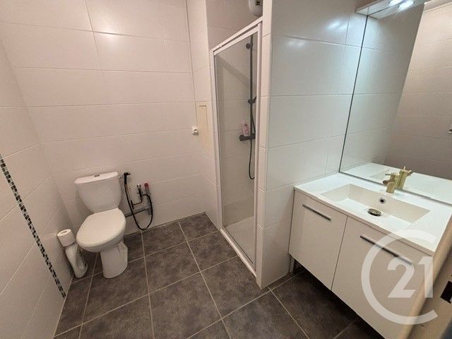 Appartement T2 à louer - 2 pièces - 47.1 m2 - BOURG EN BRESSE - 01 - RHONE-ALPES - Century 21 Agence Immobilière Du Centre