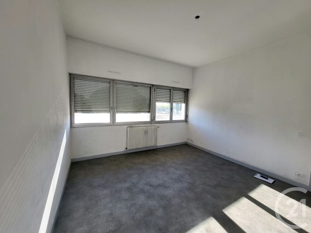Appartement F3 à vendre - 3 pièces - 67.0 m2 - BOURG EN BRESSE - 01 - RHONE-ALPES - Century 21 Agence Immobilière Du Centre