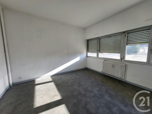 Appartement F3 à vendre - 3 pièces - 67.0 m2 - BOURG EN BRESSE - 01 - RHONE-ALPES - Century 21 Agence Immobilière Du Centre