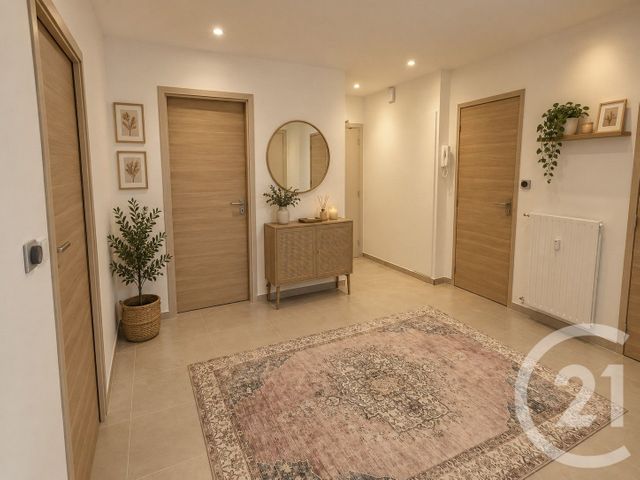 Appartement T3 à vendre - 3 pièces - 84.0 m2 - ST DENIS LES BOURG - 01 - RHONE-ALPES - Century 21 Agence Immobilière Du Centre