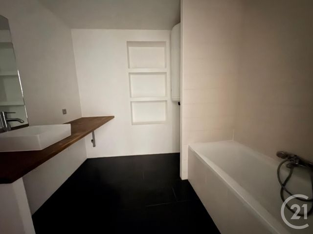 Appartement à vendre - 3 pièces - 75.0 m2 - BOURG EN BRESSE - 01 - RHONE-ALPES - Century 21 Agence Immobilière Du Centre